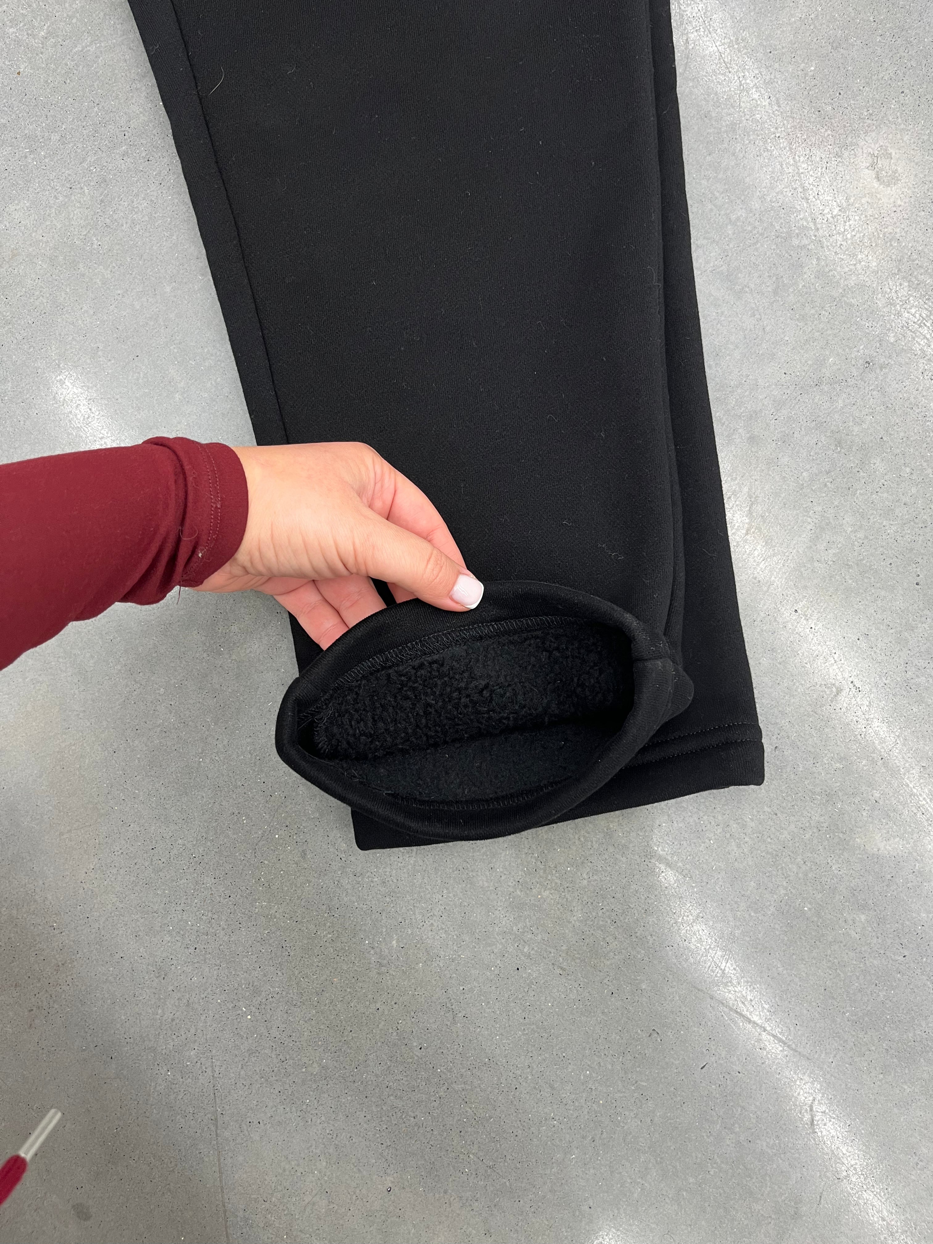 Relaxed Black Fleeced Joggers