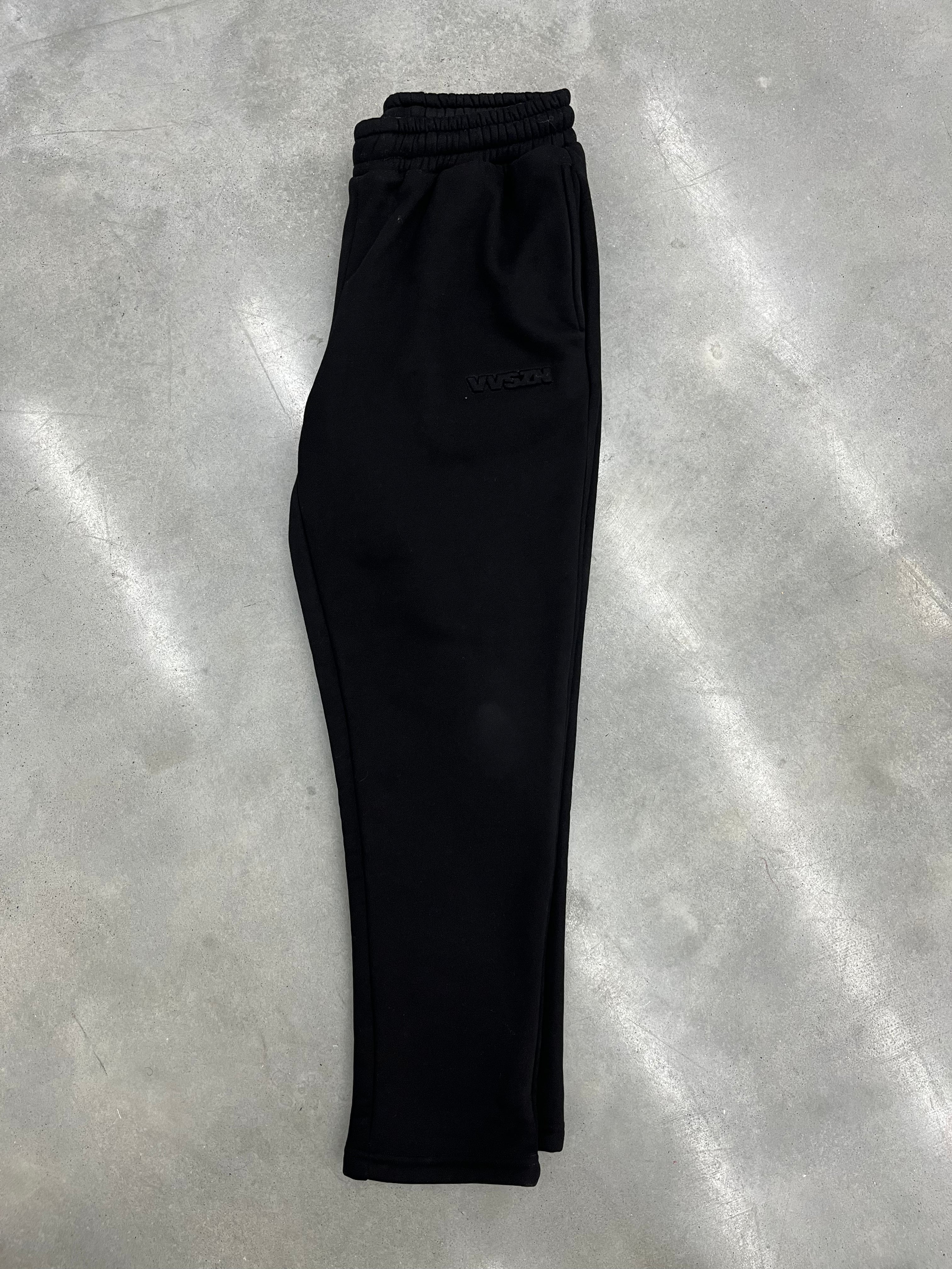 Relaxed Black Fleeced Joggers